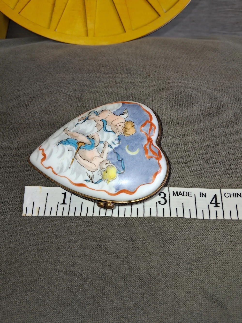Limoges Heart Trinket Box with Cherubs on Blue and White Porcelain - Picture 4 of 9